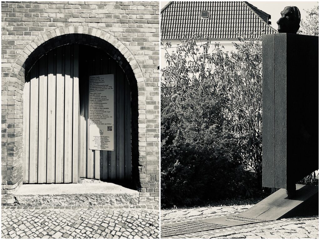 Zweigeteiltes Bild. Links das Foto eines mit Ziegelsteinen eingefassten Tores. Rechts das Foto einer Metallskulptur mit kastenförmigem Körper und kleinen aufgesetzten Kopf.